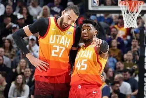 在确诊之后，戈贝尔主动捐款50万美元为抗击疫情，你是如何看待他态度的转变？