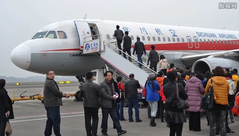 川航迫降调查原因 川航事故的真正原因是什么