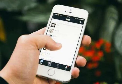 压垮成年人只需一个家长群，为何这么说？