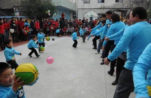 结合实际，谈谈如何才能搞好家园合作？