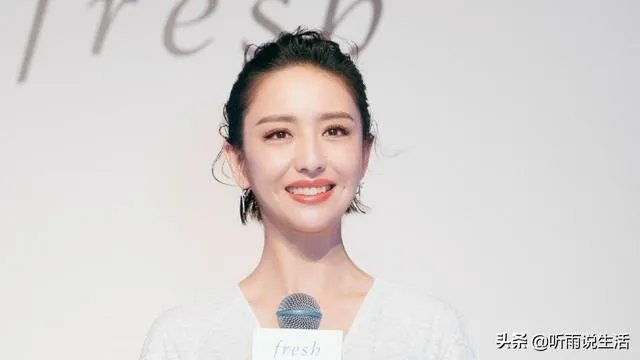 佟丽娅为何能主持春晚?