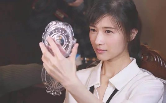 papi酱老公老胡是谁：老胡真实身份曝光