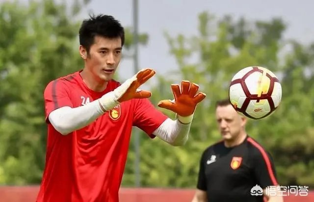 当年国足1-5输给泰国队的比赛中，中国队守门员是谁？他近况如何？