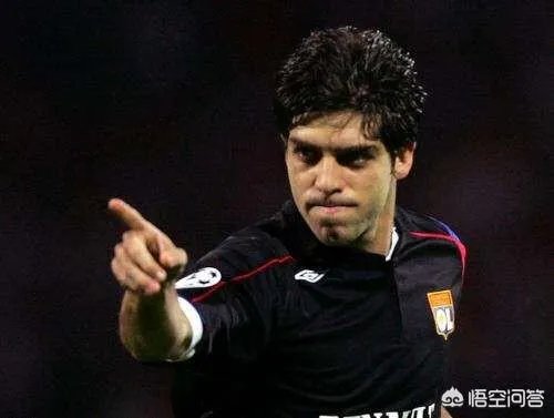 小儒尼尼奥的任意球功夫如何？