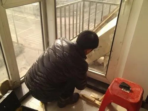 窗户漏风的原因  窗户漏风怎么办