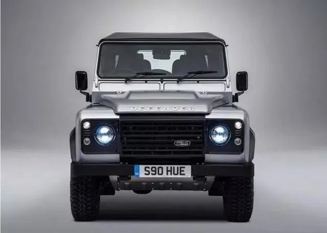 这是路虎卫士吗？