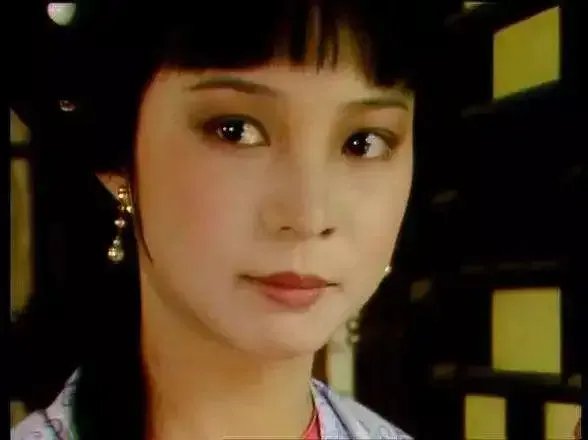 《红楼梦》司棋是谁的丫头？