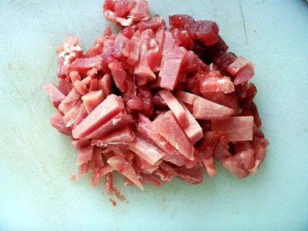 正宗芹菜猪肉饺子馅的做法