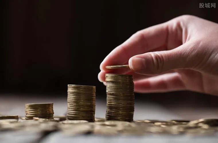 首枚异形纪念币 泰山币一共发行了多少枚