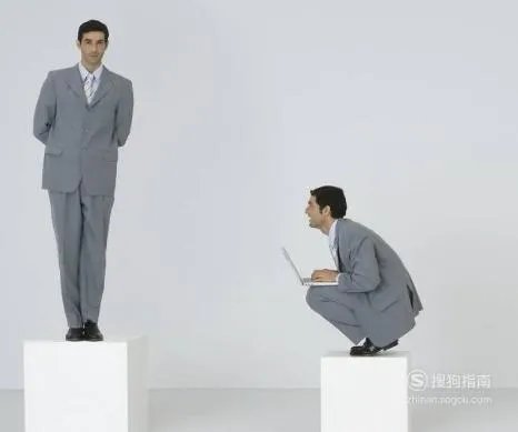 轻蔑的反义词是什么