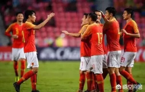 国足亚洲杯1/4赛对阵伊朗，新华社却看衰：有惊无喜，出局是大概率事件，你怎么看？
