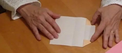 用纸怎么折盒子