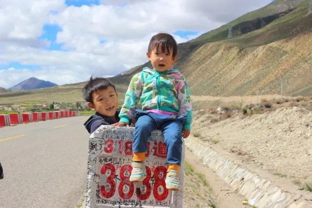 中国夫妻160天花60万带孩子旅行,值吗?