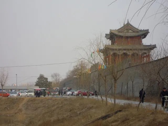 南京回收流失在外明城墙城砖8万块。除了南京，我国还有哪些有城墙的古城？哪个存留最完整？