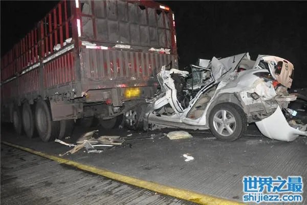 中国最惨的十大车祸：每起均造成严重的伤亡 