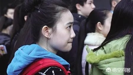 上戏艺考老师表示，化妆的考生一定会扣分，你怎么看？