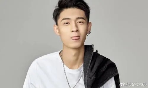 秦霄贤个人资料简介家里干什么的是富二代吗 秦霄贤家公司叫啥