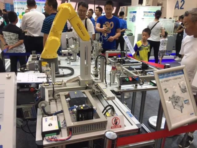 智能机器人发展的挑战是什么？