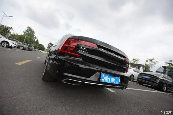 终于有时间了，和大家聊一下提沃尔沃S90一年的感受