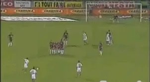 小儒尼尼奥的任意球功夫如何？