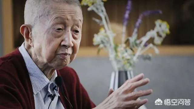 88岁著名诗人流沙河在成都逝世，曾引介余光中等，诗作被选入语文教材，晚年为市民开9年公益讲座。你怎么看？