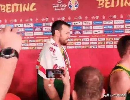 博古特为什么做羞辱裁判手势，又为什么大骂裁判和西班牙？