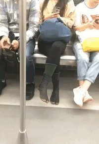 求超级搞笑的图片？