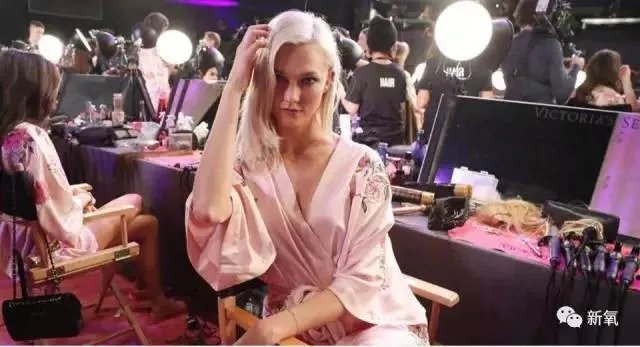 如何看待小kk拥抱奚梦瑶?