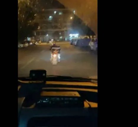 外卖员引路救护车为何大家纷纷点赞？