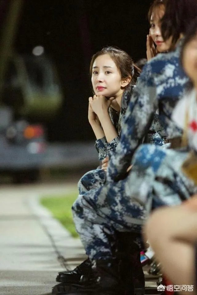 如何看待微博热搜“刘恺威澄清”而全是心疼杨幂等评论？