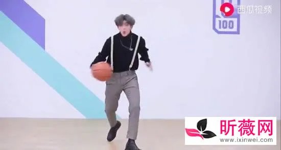 蔡徐坤打篮球是什么梗：打篮球梗这到底是什么意思