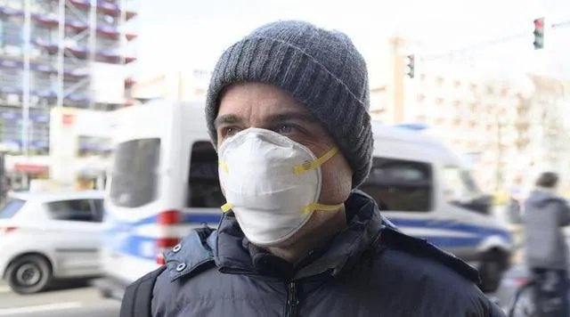 德国首相默克尔已经居家隔离，您怎么看待德国乃至欧洲疫情发展？