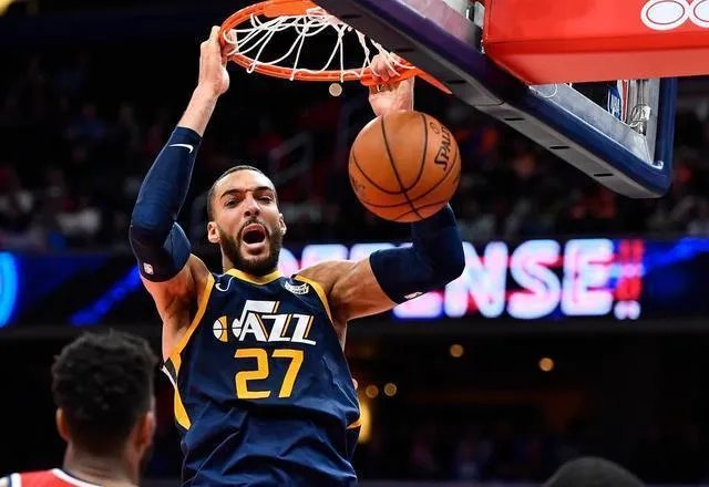 在确诊之后，戈贝尔主动捐款50万美元为抗击疫情，你是如何看待他态度的转变？