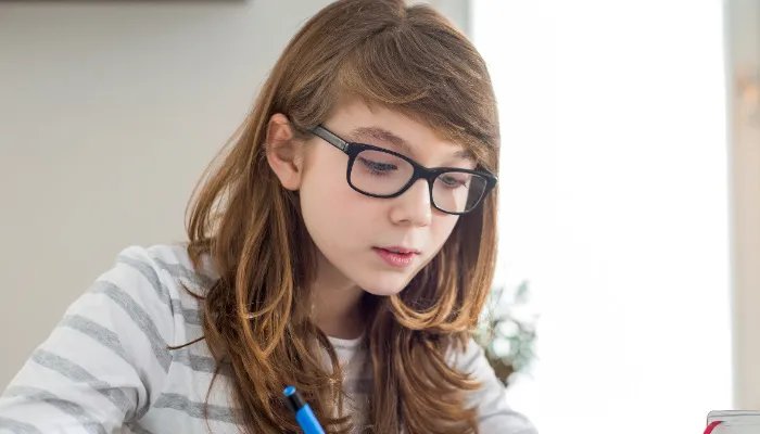 齐刘海怎么剪 齐刘海的简单剪法