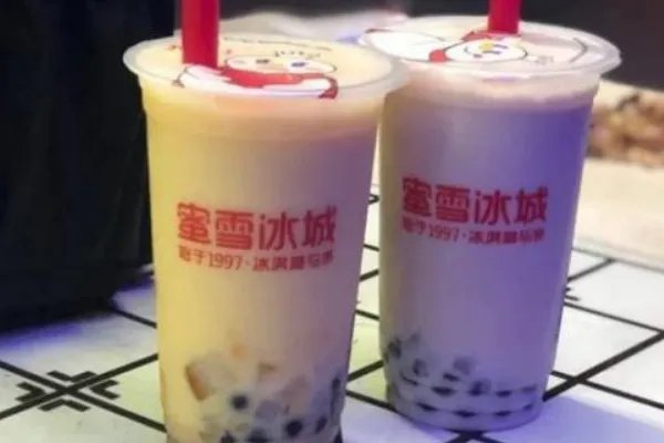 警方通报济南蜜雪冰城门店店员与顾客互殴一事，此事最终是如何解决的？