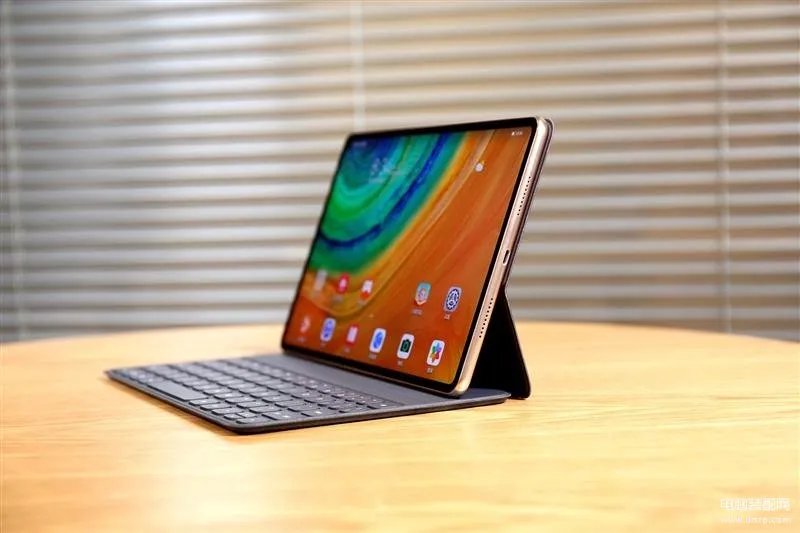 华为平板的卡槽是放什么卡的(华为MatePad Pro 5G评测)