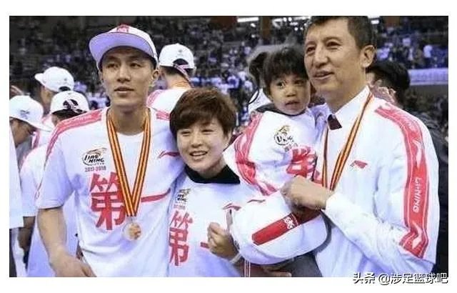 郭士强正式签约广州男篮，他的年薪有多少？会比辽宁时期高吗？