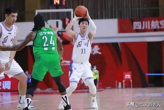 辽宁男篮竟然输给了四川男篮，这其中的原因是什么呢？