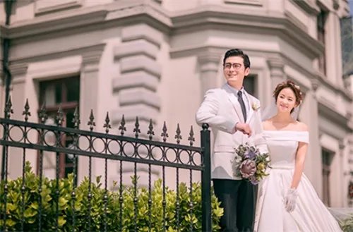 青岛韩式婚纱照哪家拍的好 青岛婚纱影楼哪家好