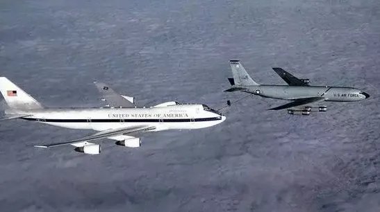 美总统的末日客机与普通飞机有什么不一样？