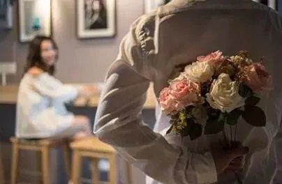 找不到工作踹母亲犯法没？