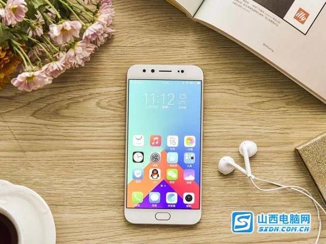 前置2000万柔光自拍 vivo X9临猗热卖