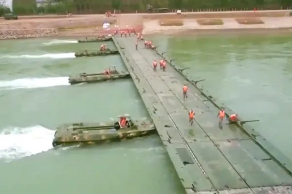 舟桥部队35分钟在黄河飞架浮桥，舟桥兵的训练有多苦？