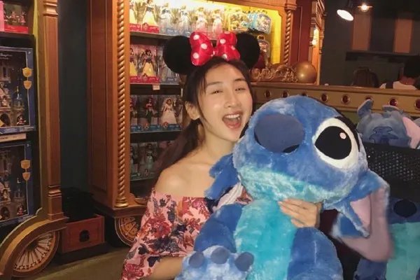 何雯娜老公谈婚礼 何雯娜家庭地位堪忧，富豪老公优越感太强