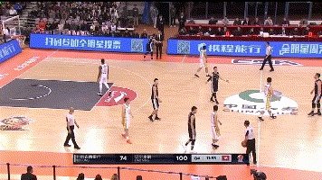 辽宁男篮对阵北控男篮比赛中，郭艾伦撒娇要求看录像回放，为什么郭士强开始不同意？