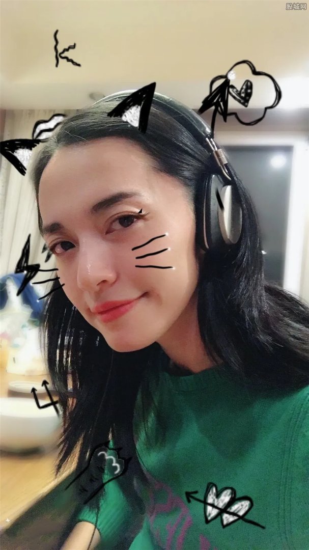 刘烨曝姚晨出轨事实 姚晨到底看上曹郁什么？