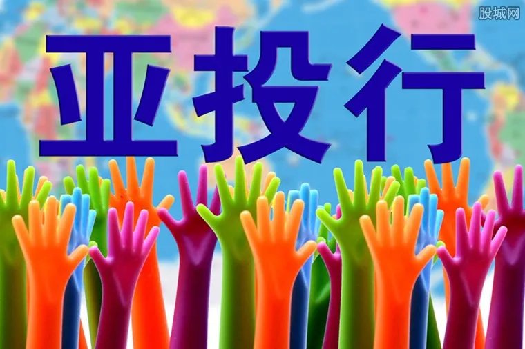 亚投行行长金立群个人简介 女儿金刻羽为武汉捐款了吗