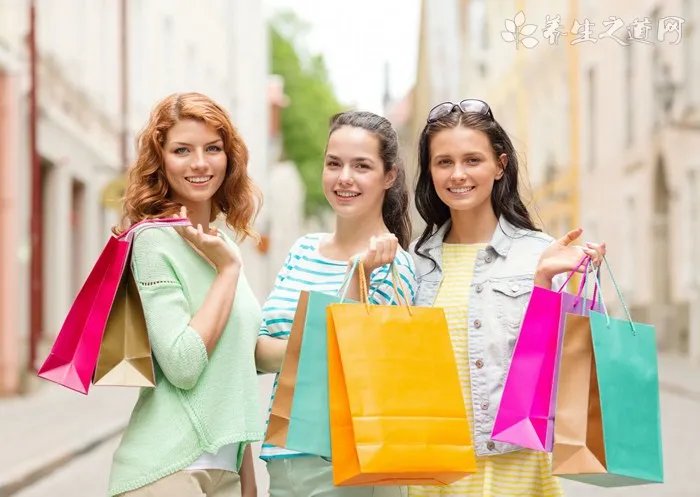 冬奥会韩国女选手摘银磕头道歉，比赛还没结束金宝凛就搞内讧