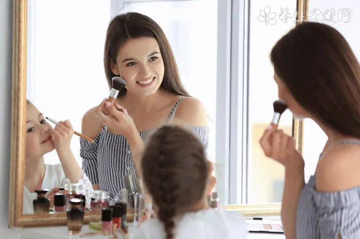 如何购买化妆品