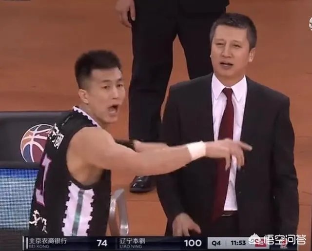 辽宁男篮对阵北控男篮比赛中，郭艾伦撒娇要求看录像回放，为什么郭士强开始不同意？